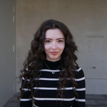 Hi, ich bin Ariana Kuhn.