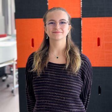 Ash Flörchinger, Studentin der HdM im Studiengang CR/PR.