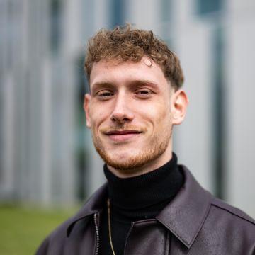 Autorenbild Robin Hodermann