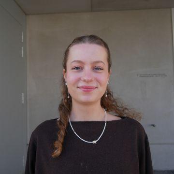 Natalia Schöberl Autorinnenbild