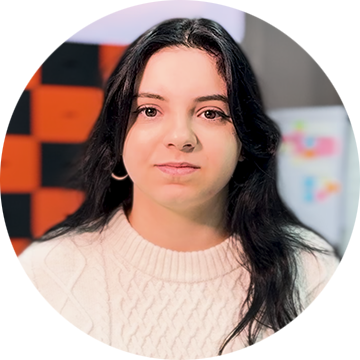 Porträtfoto von Nicola Harrer.