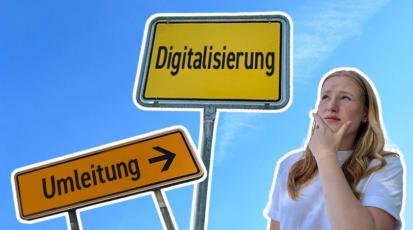 Verwirrter Blick auf Straßenschild „Digitalisierung" und „Umleitung"