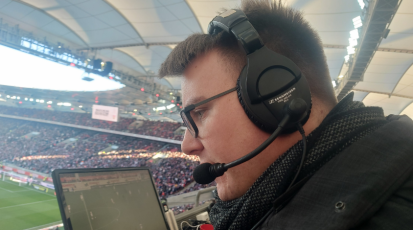 Daniel Haug beim kommentieren 