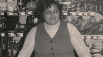 Bild von meiner Oma in ihren Laden im Rumänien