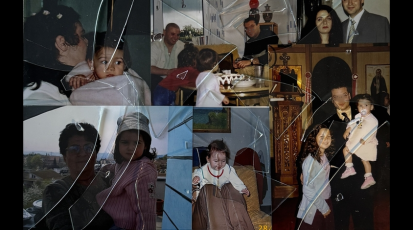 Eine Kollage aus mehreren Familienfotos. Über allen Bildern liegen Scherben, als wäre die Kollage gesprungen.