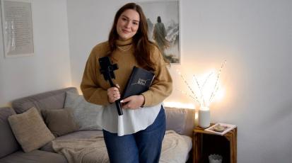 Larissa ist christliche Influencerin