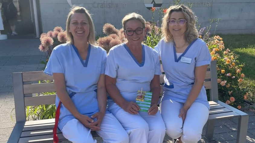 Ottilie vor dem Klinikum Crailsheim.