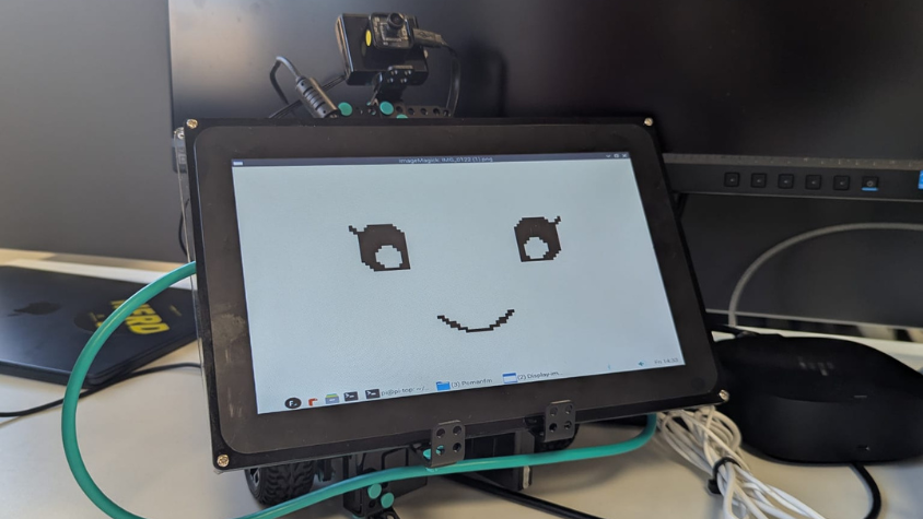 Der Bildschirm des Roboters CORA