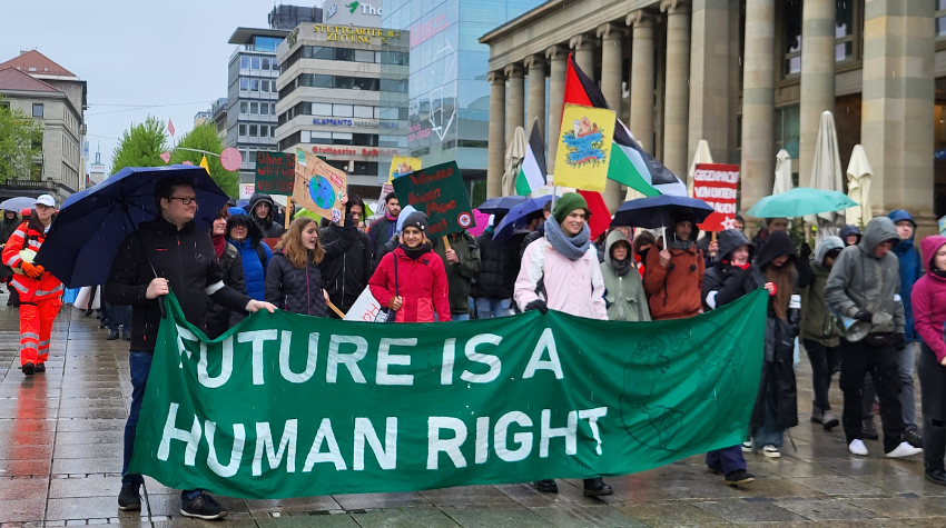 Klimaaktivist*innen auf der Fridays for Future Demonstration am 19. April