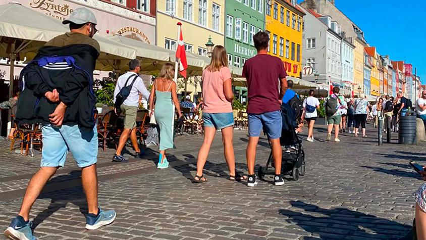 People walking in the inner city of copenhagen.