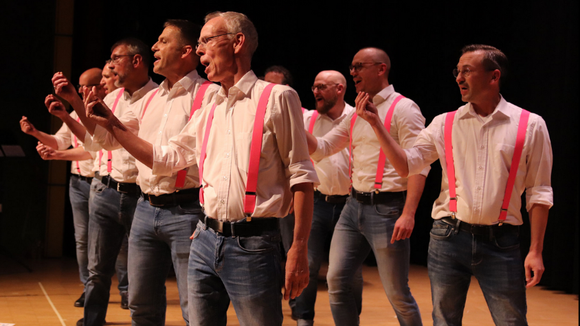 Aufnahme eines Auftritts des queeren Chors „Rosa Note“