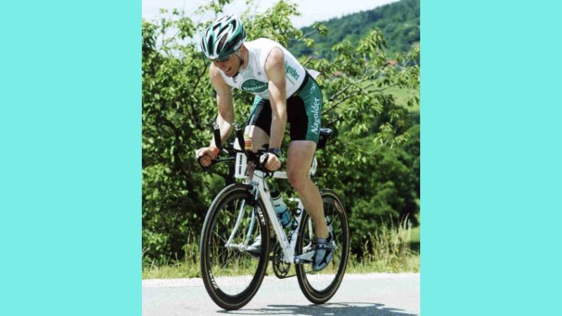 Stefan auf seinem Rennrad beim Ironman 2005 in Österreich. 