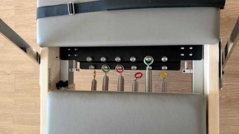 Nahaufnahme von den Federn mit welche man die Schwierigkeit einstellen kann.