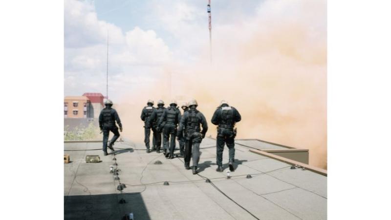 SEK-Training auf staubigem Dach